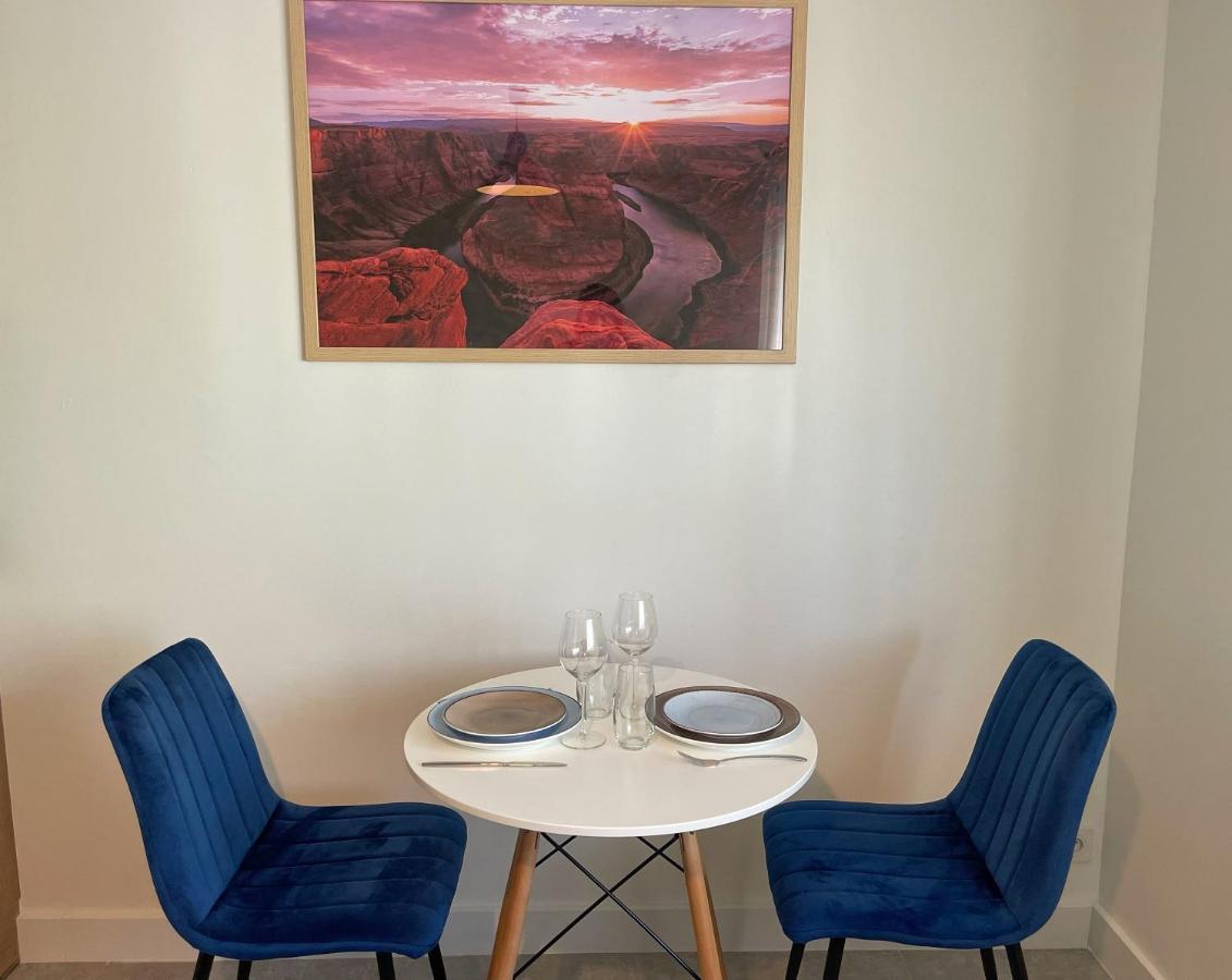 Au Calme Proche Centre-Ville, Studio Renove Avec Equipements Neufs Et Parking Prive Гап Екстер'єр фото